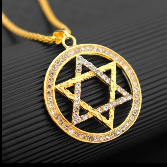 Cubic Zirconia Star Of David Necklace - Picture 4 of 8